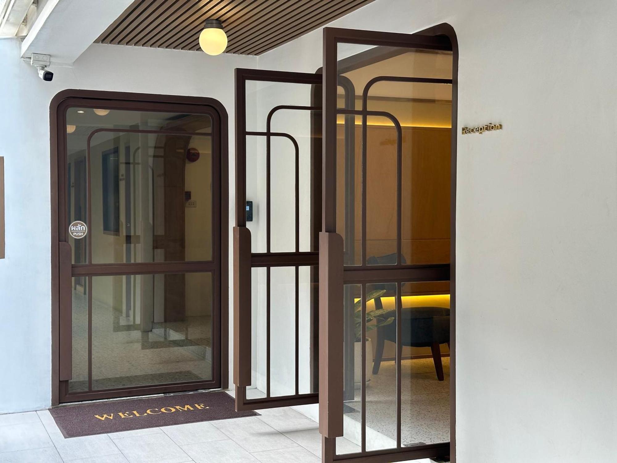 Parcel Hotel Bangkok Ngoại thất bức ảnh